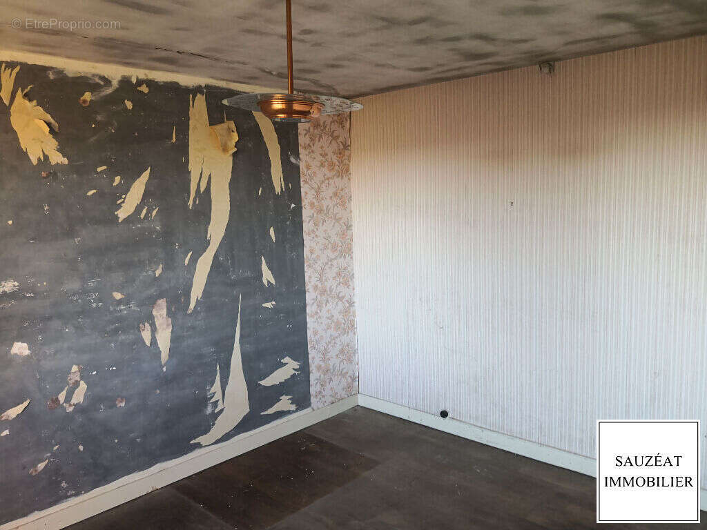 Appartement à SAINT-YRIEIX-LA-PERCHE