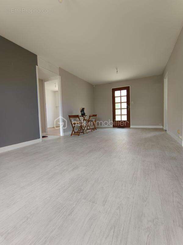 Maison à SAINT-CYR-SUR-LOIRE