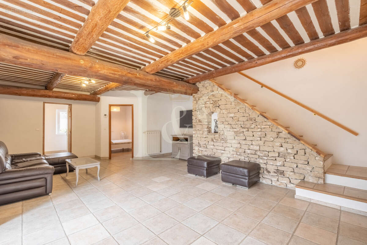 Maison à CABRIERES-D'AVIGNON