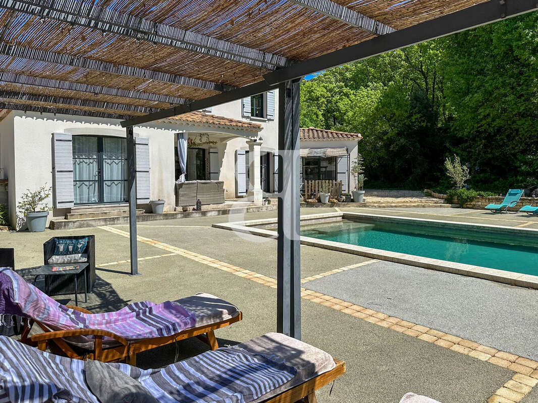 Maison 148 m² à L'isle-Sur-La-Sorgue  - photo 7