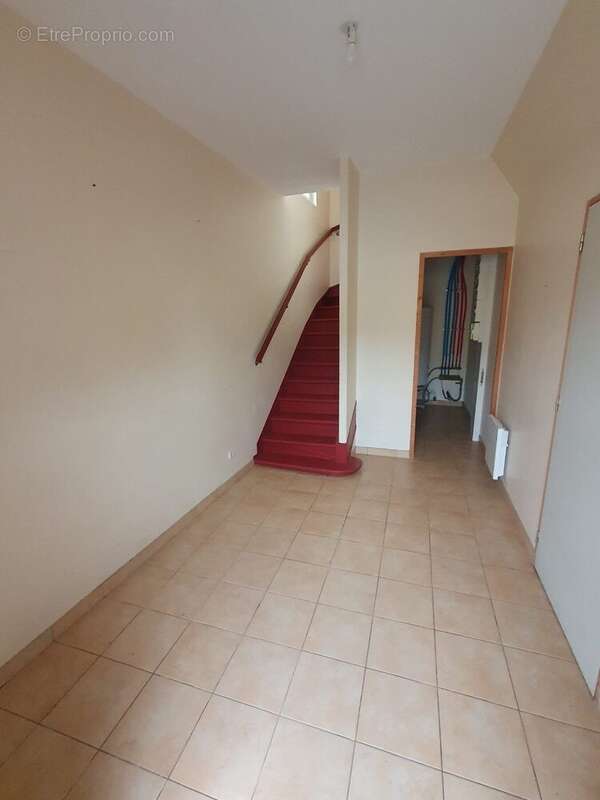 Appartement résidentiel T4 Saint-Omer - Entrée - Appartement à SAINT-OMER