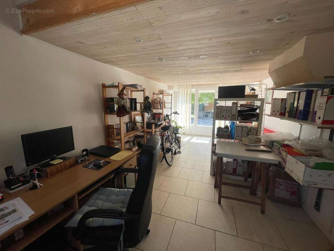 Maison 124 m² à Saint-Laurent-La-Vernede  - photo 9