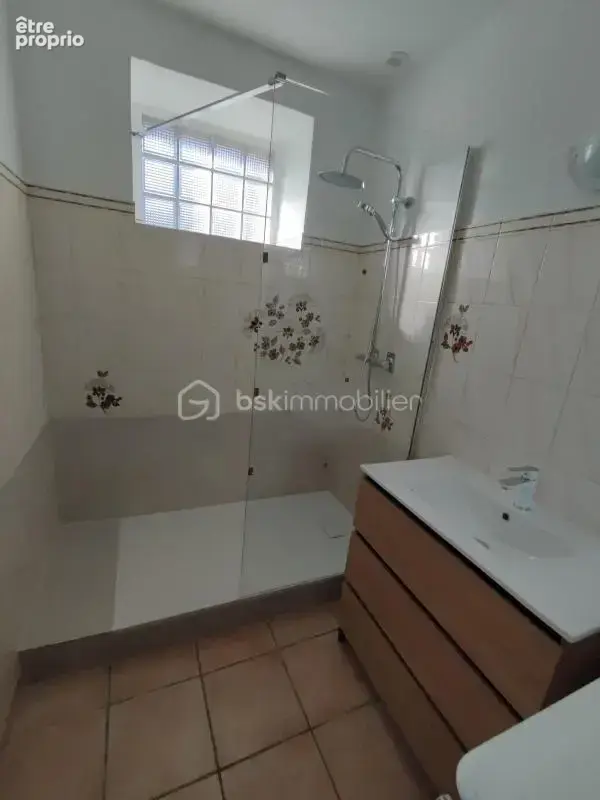 Maison de campagne de 63 m² de plain pied avec garage sur 680 m² de terrain - photo 5