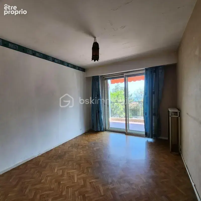 Grand 2 pièces avec terrasse de 19 m², aperçu mer, parking et cave - photo 5