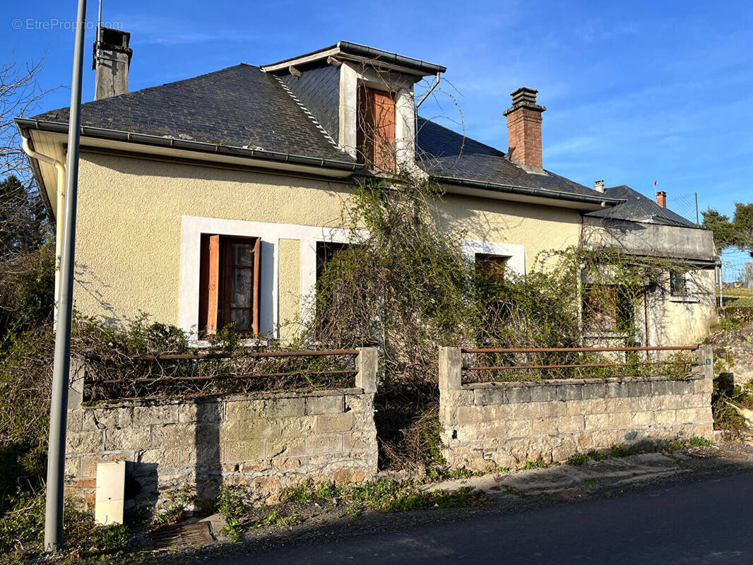 Maison à LAGRAULIERE