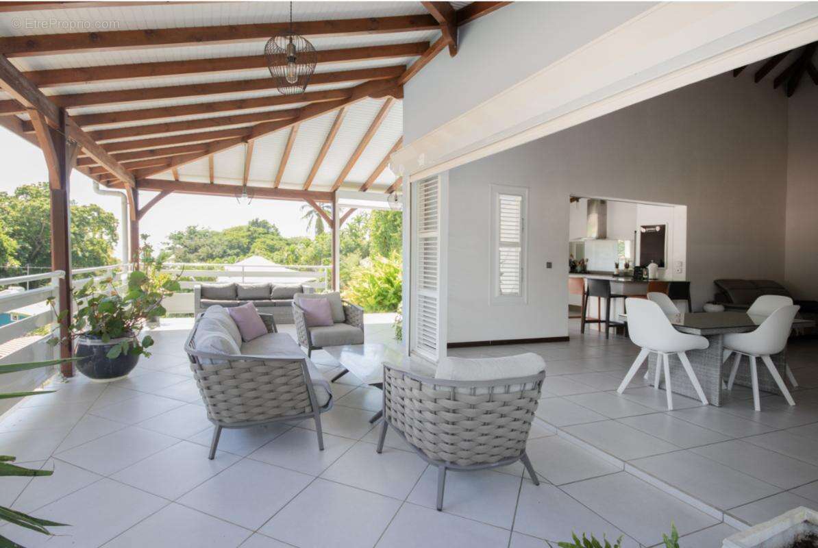 Maison à CASE-PILOTE