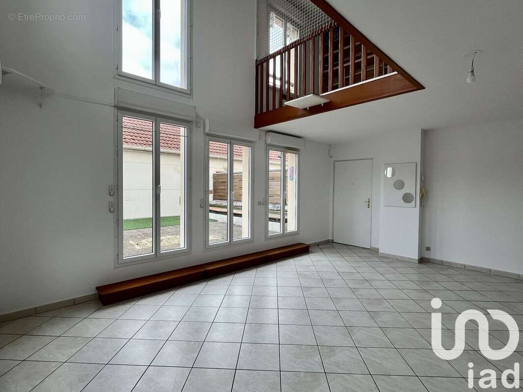 Photo 2 - Appartement à EZANVILLE