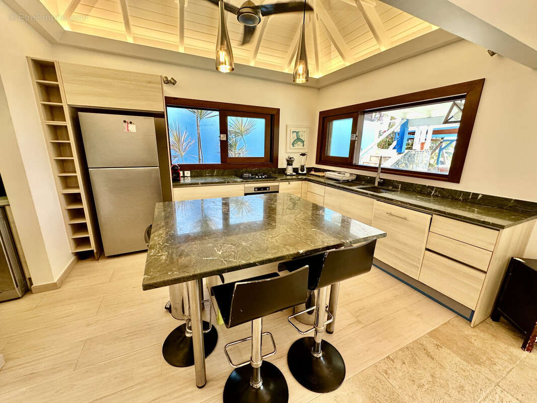 Maison à CAPESTERRE-BELLE-EAU