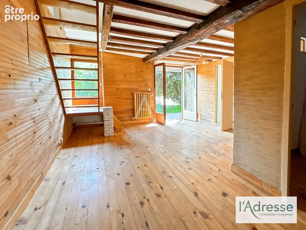 Corps de ferme avec 8000 m2 - photo 11