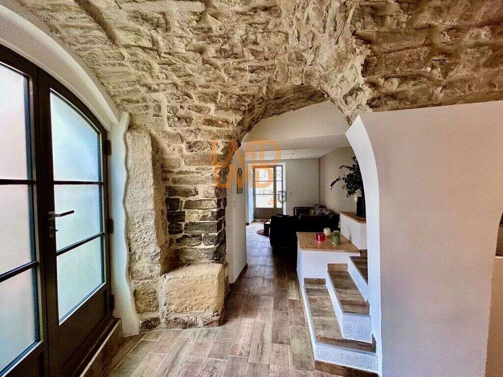 Maison à CAVEIRAC