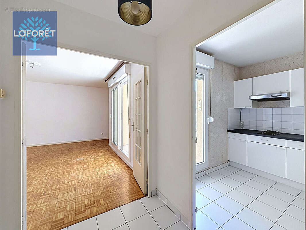 Appartement Saint Genis Laval 2 pièce(s) 56 m2 - photo 6