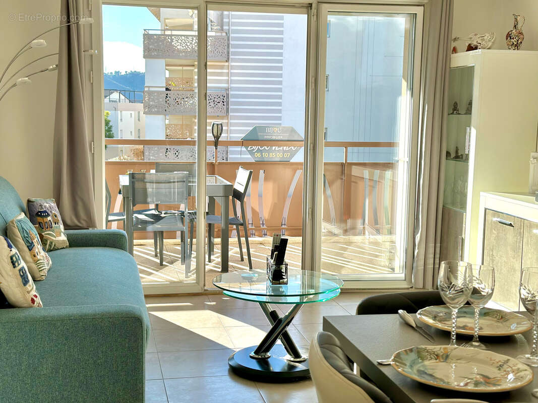 Appartement à CARROS