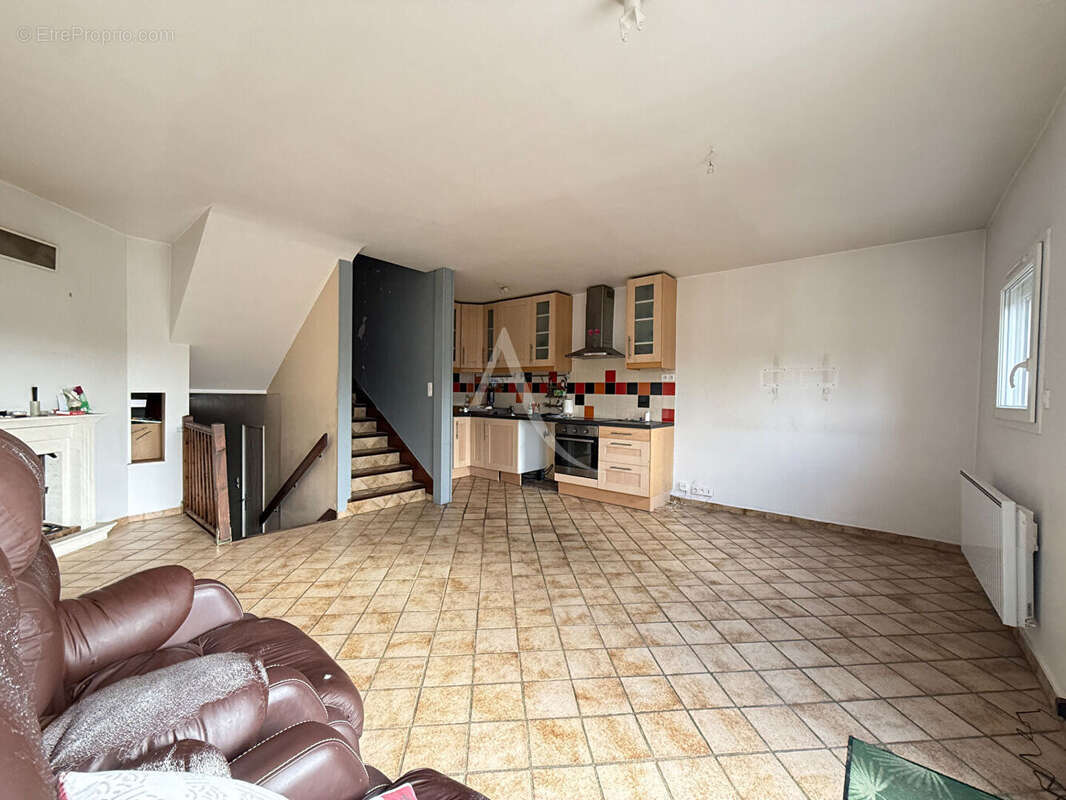 Maison à LE CHATELET-EN-BRIE