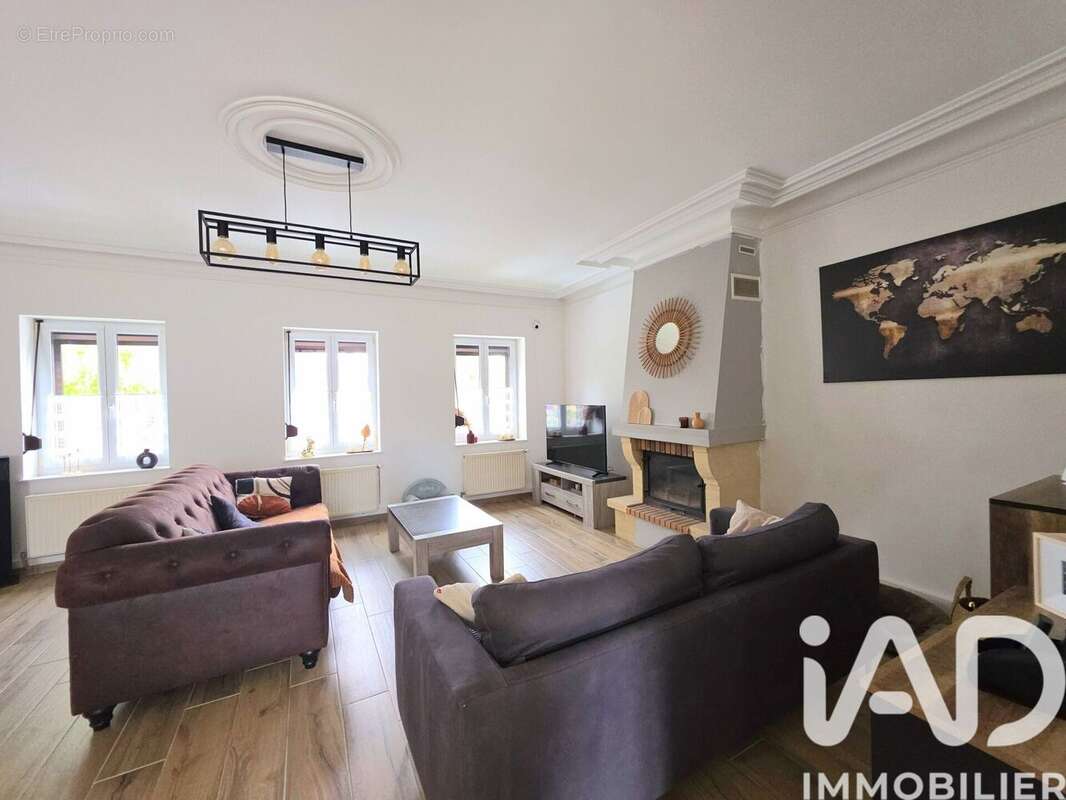 Maison 170 m² à Saint-Remy-Chaussee  - photo 9