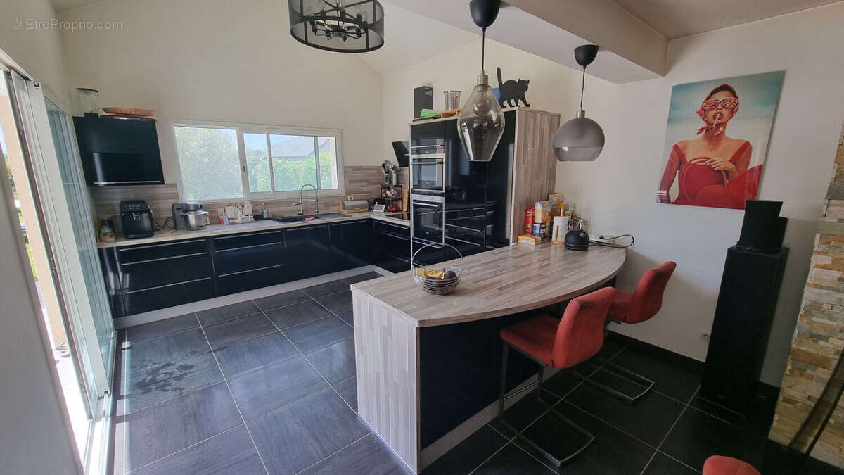 Maison à SAINT-CERGUES