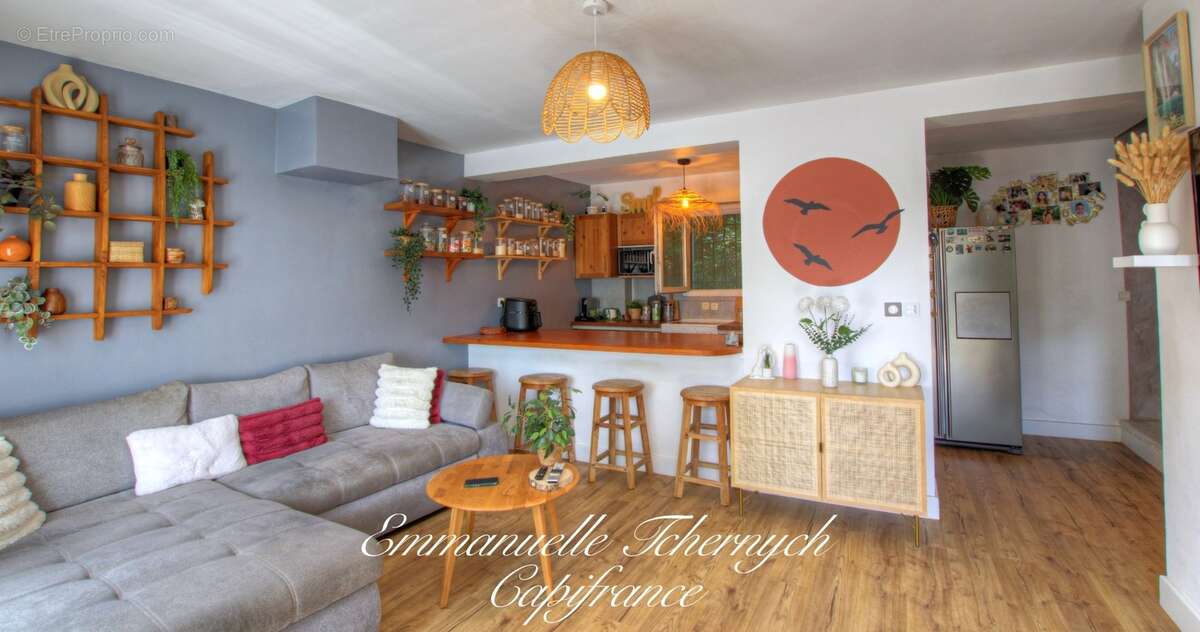 Miramas - Maison 4 pièces 80 m² - 3 chambres - Terrasse 35 m² - 2 parkings - DPE B - photo 2
