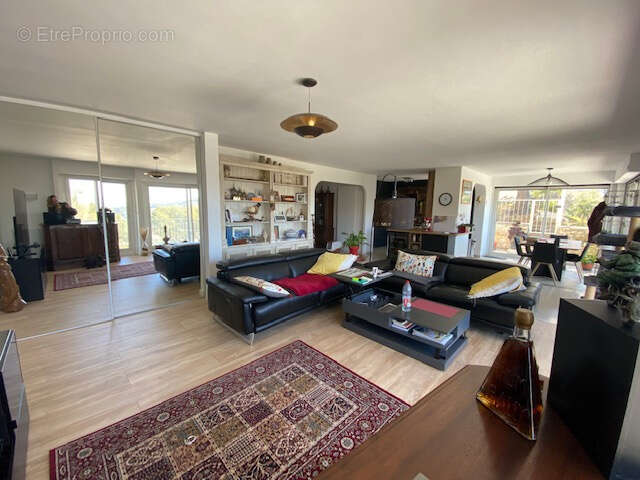 Appartement à SAINT-MANDRIER-SUR-MER