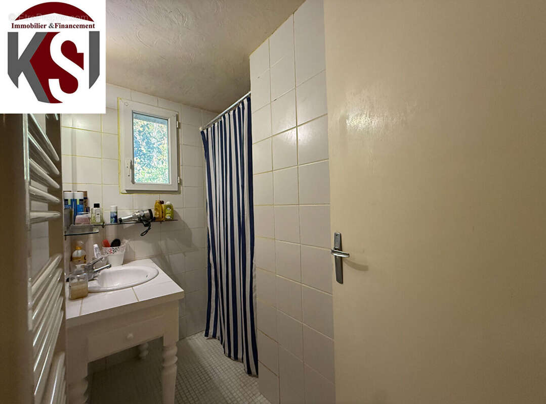 Maison à SEILLONS-SOURCE-D&#039;ARGENS