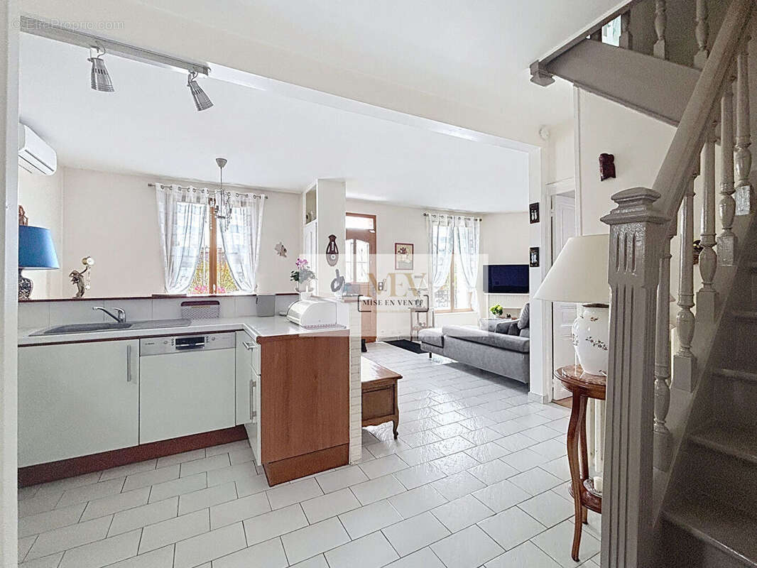 Maison à LE PERREUX-SUR-MARNE