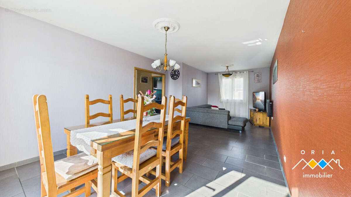 Maison à GONDREVILLE