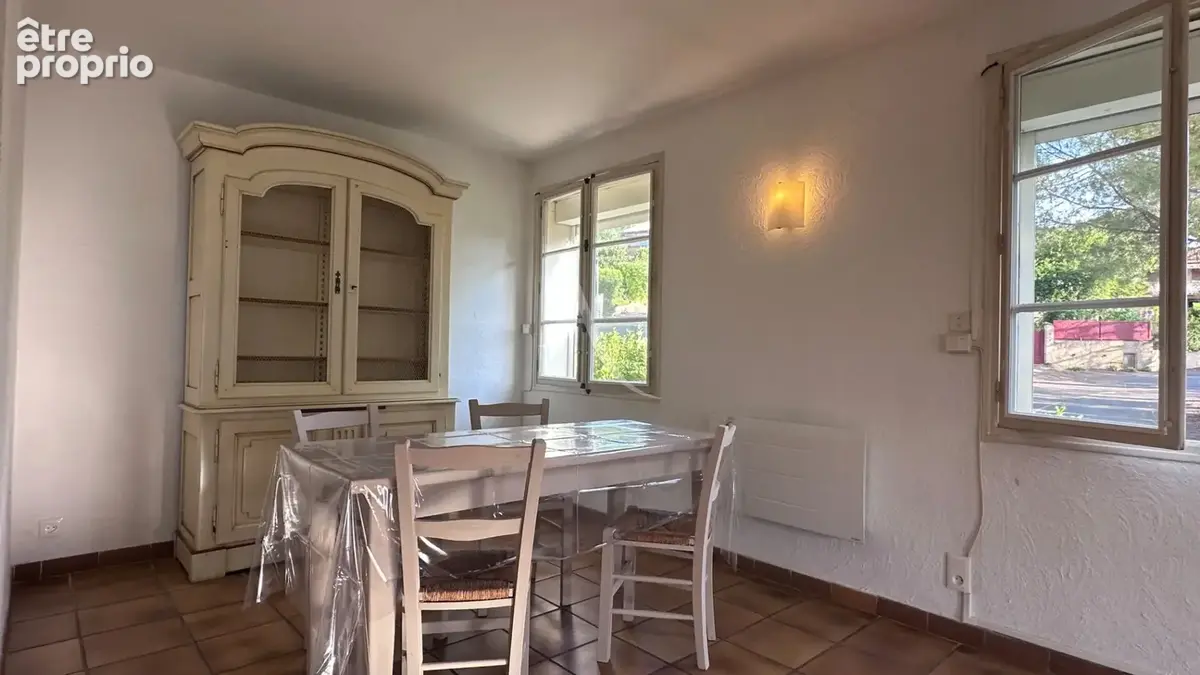 Villa composee d un t4 et t2 avec terrasses jardin garage et cave a manosque vendu loue - photo 4