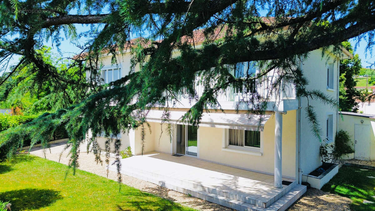 Maison à ARTIX