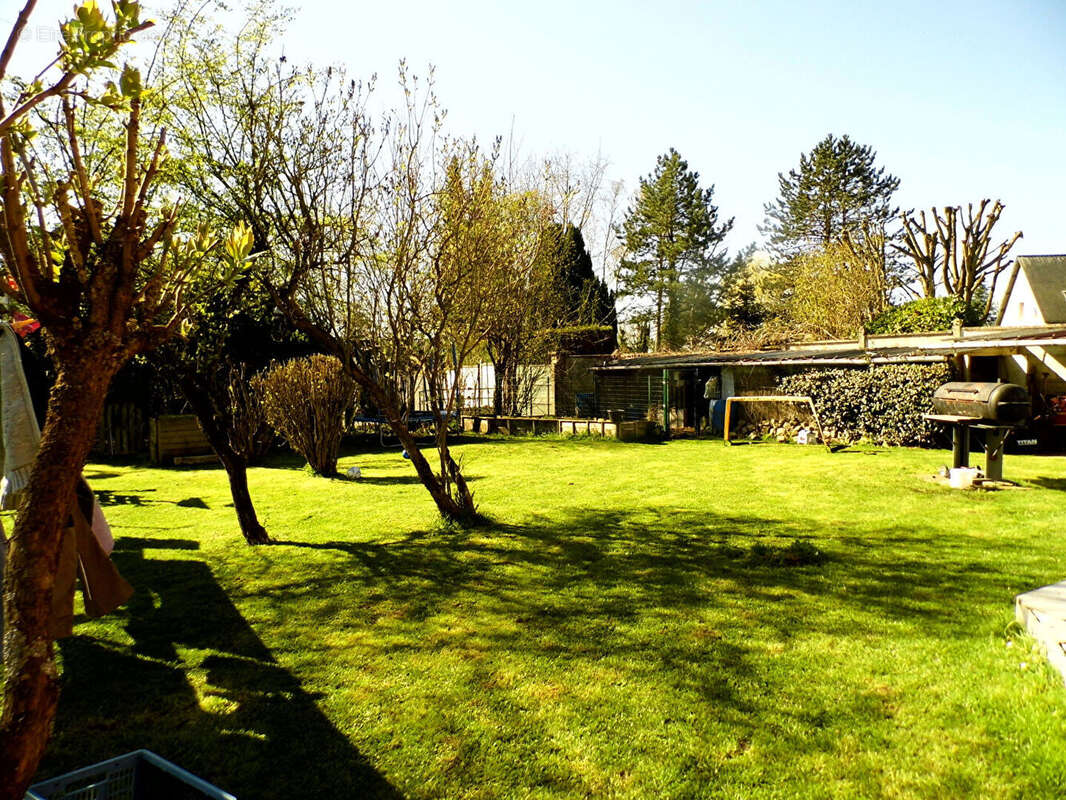 Maison à VAUX-ANDIGNY