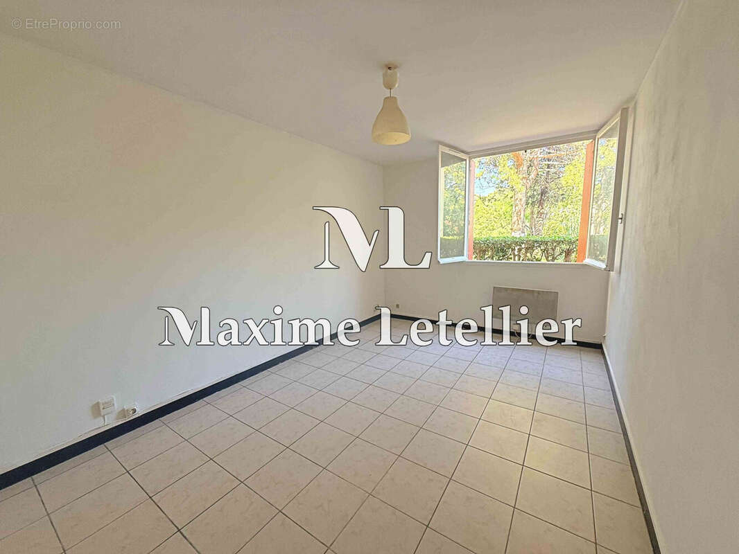 Appartement à MARSEILLE-9E