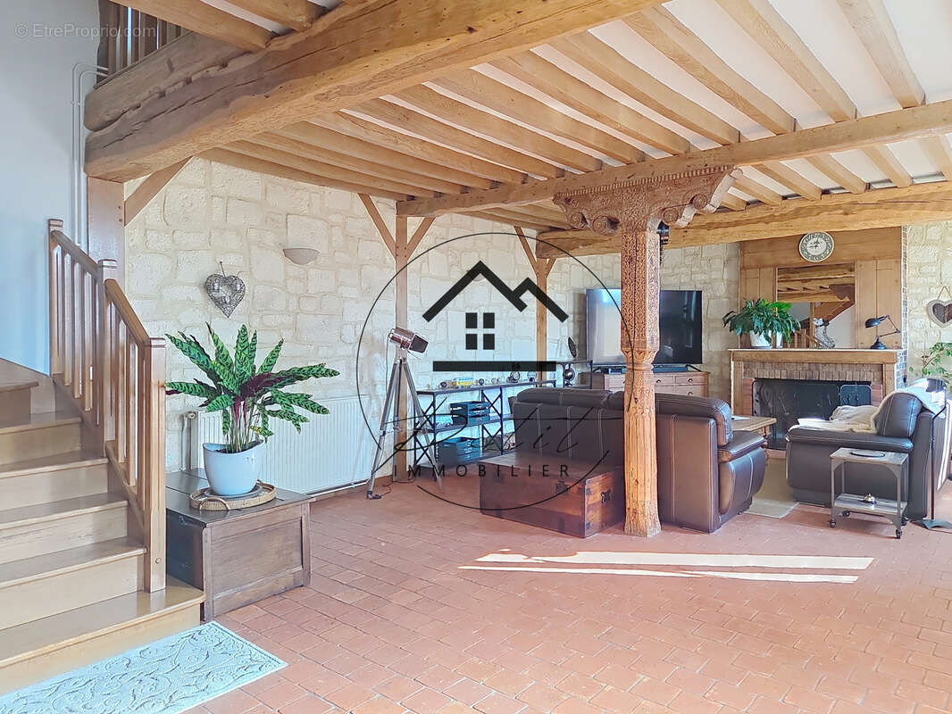 Maison à FOUILLEUSE