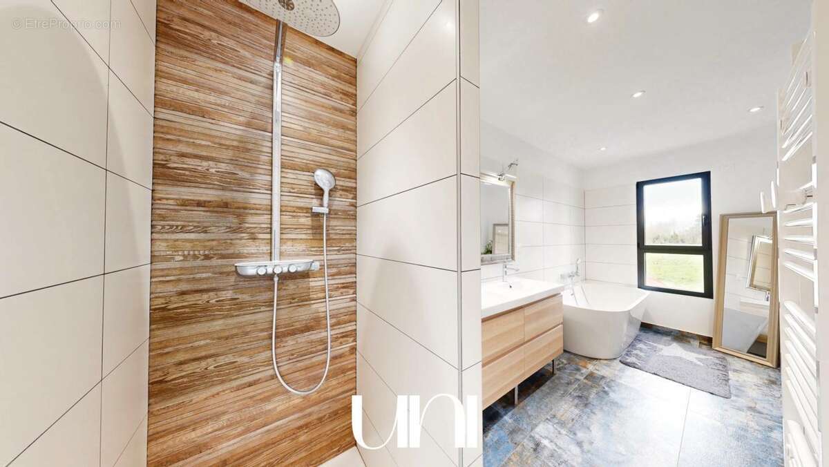 Maison à BRETTEVILLE-L'ORGUEILLEUSE