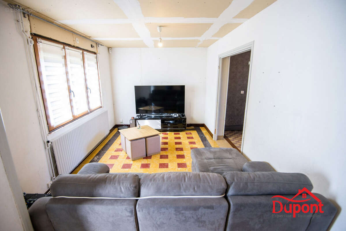 Maison à DOUCHY-LES-MINES