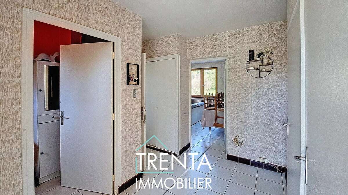 Maison à LES ABRETS