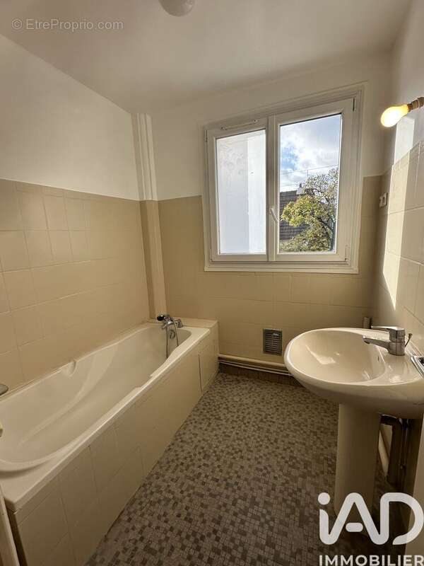 Photo 7 - Appartement à SAINT-MAUR-DES-FOSSES