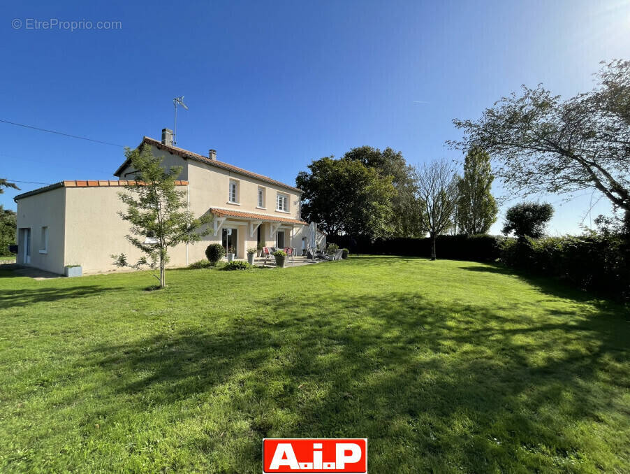 Maison à SAINT-MESMIN