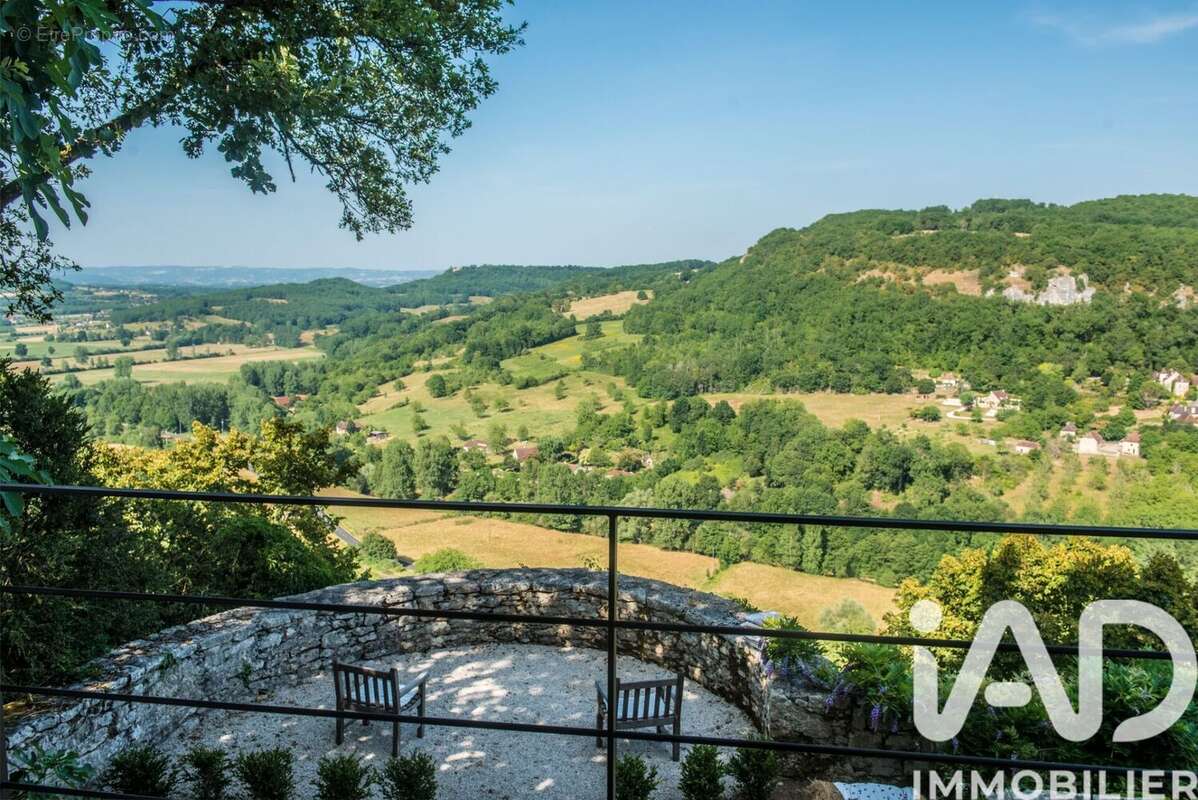 Photo 6 - Maison à SAINT-DENIS-LES-MARTEL