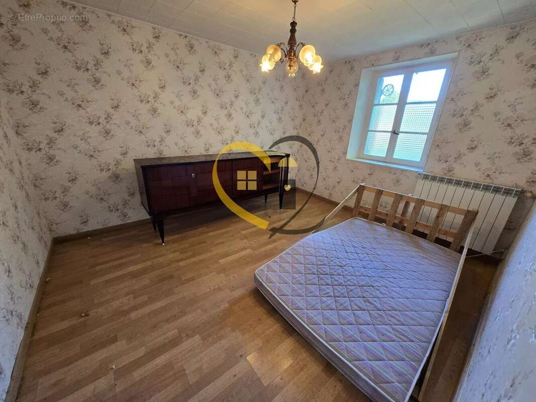 Maison à NEUVY-DEUX-CLOCHERS