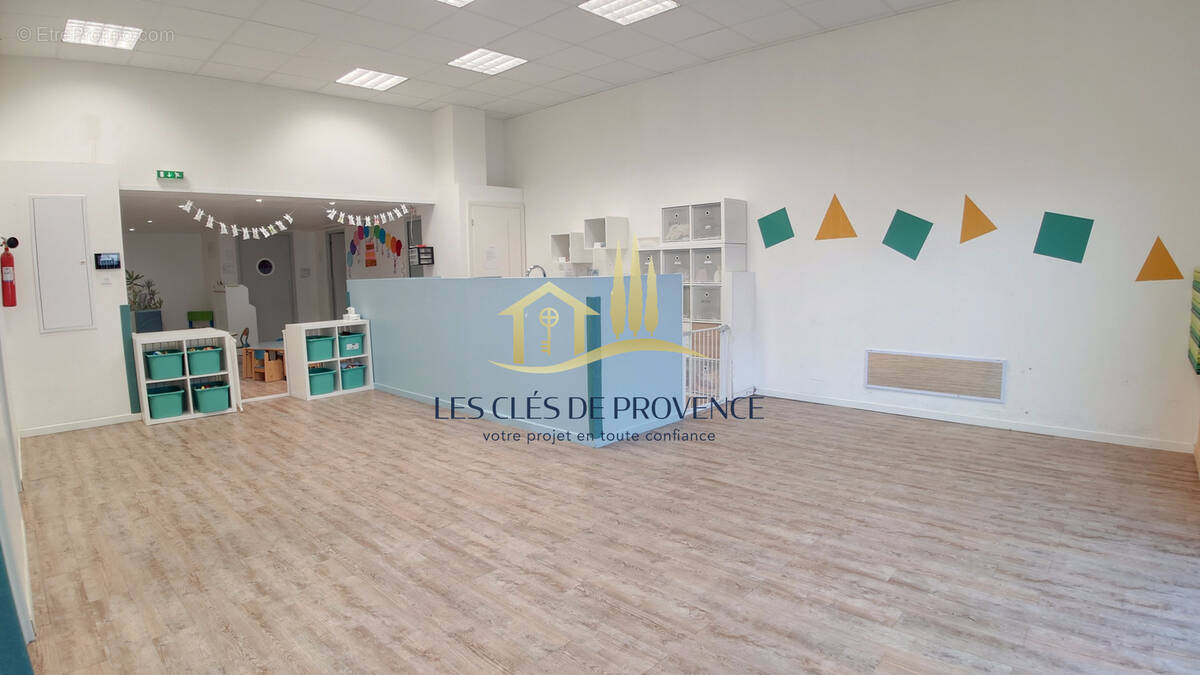 Commerce à VITROLLES