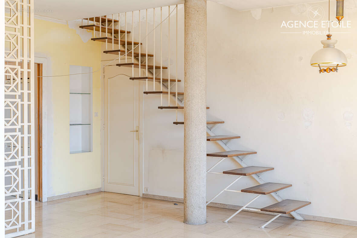 Appartement à MARSEILLE-8E