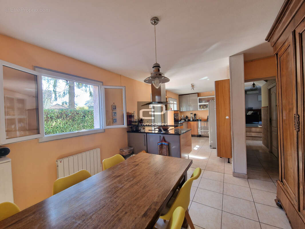 Maison à SAINT-ROMAIN-AU-MONT-D'OR