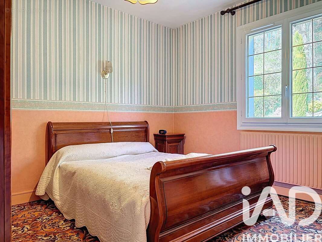Maison 120 m² à Saint-Hilarion  - photo 9