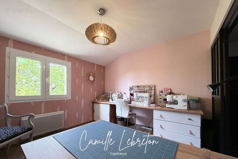 Maison à LA CHAPELLE-BASSE-MER