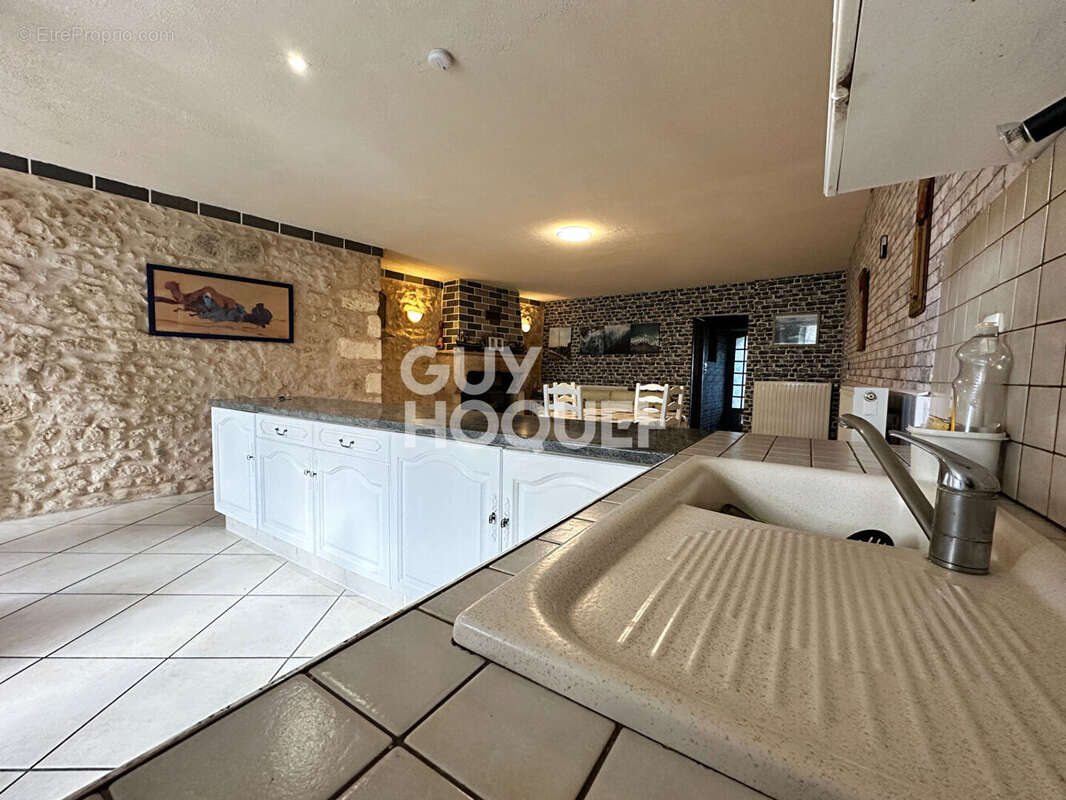 Maison à SAINT-CHRISTOLY-MEDOC