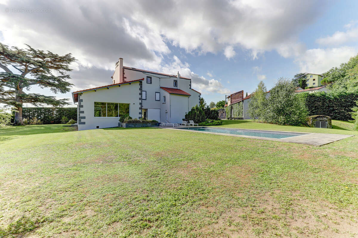 Maison à CHATEAUGAY