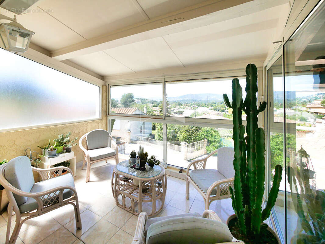 Maison à MOUGINS