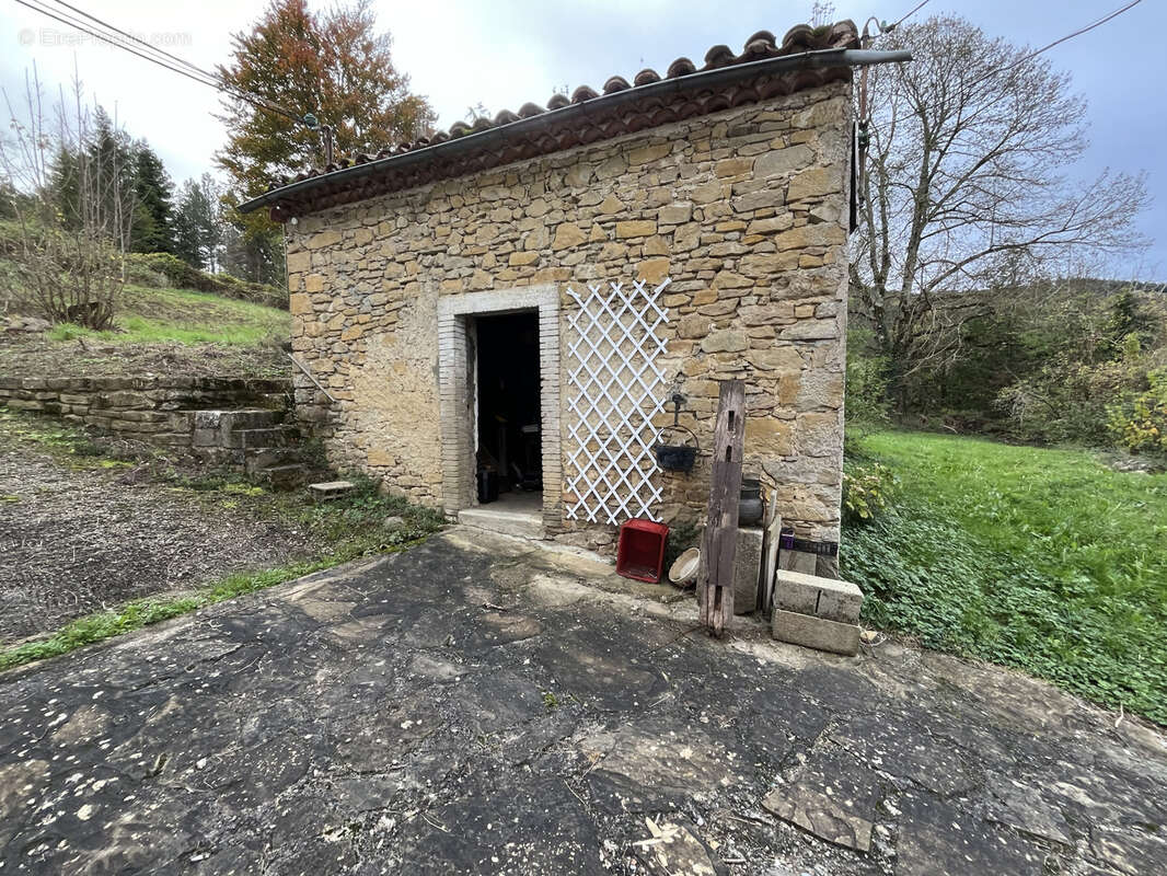 A vendre maison + dependances sur 1,2ha de terrain    chalabre - photo 11