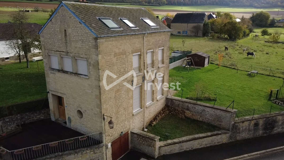 Maison à CHEVEUGES
