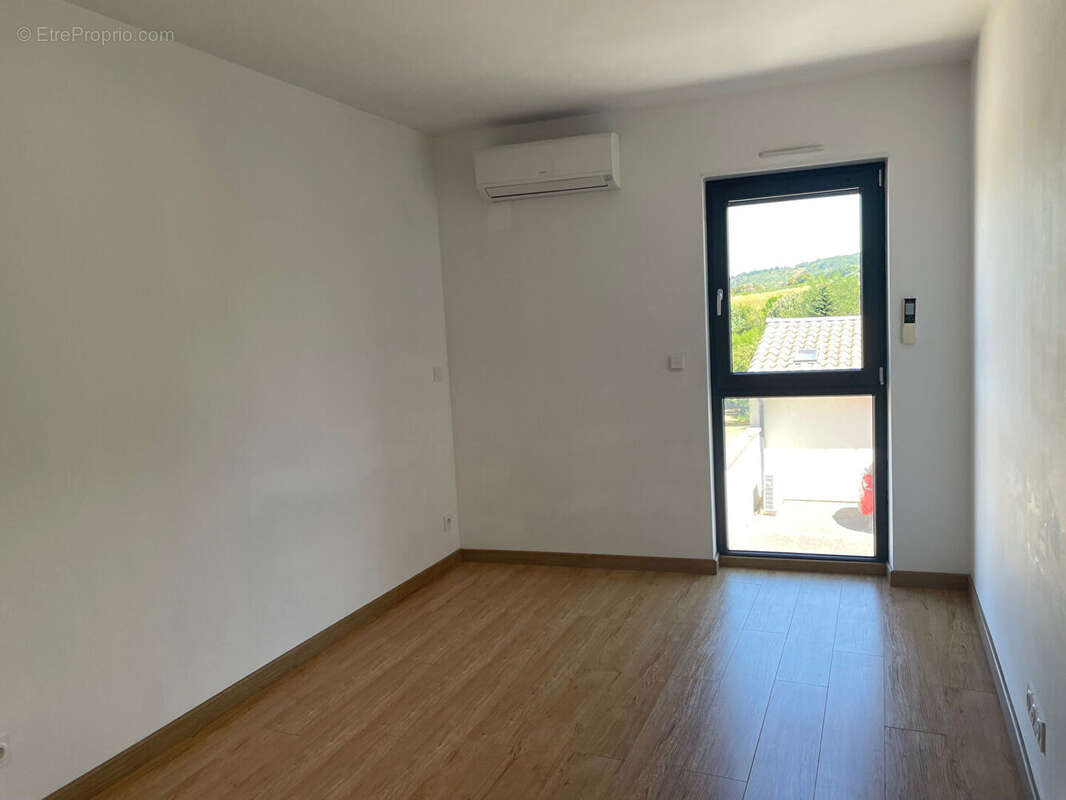 Appartement à CHASSELAY