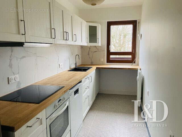 Cuisine - Appartement à VILLE-D&#039;AVRAY