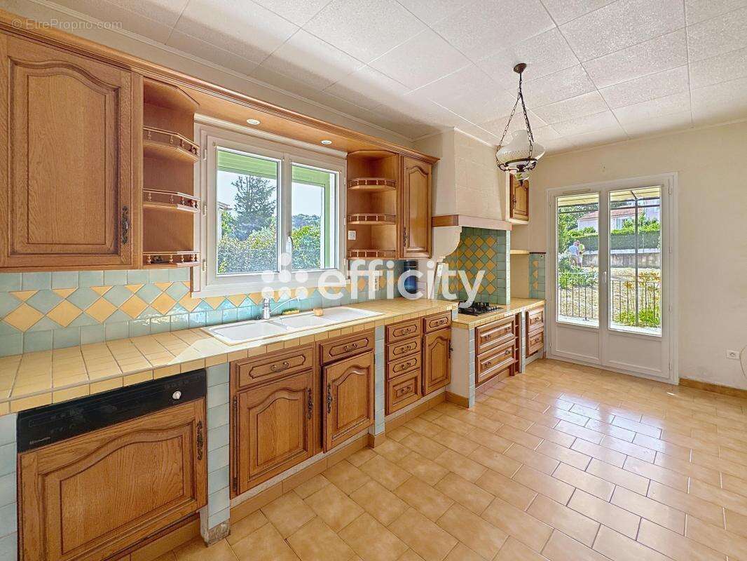 Maison 132 m² à Saint-Remy-De-Provence  - photo 9