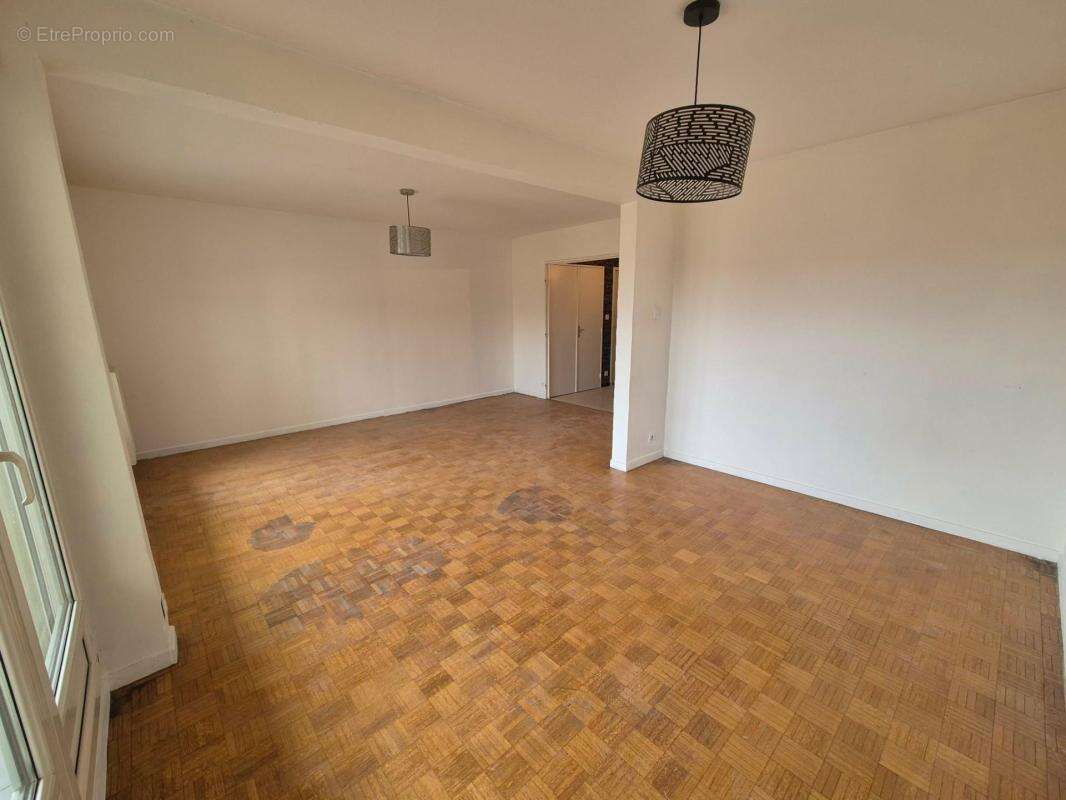 Appartement à LA RICAMARIE
